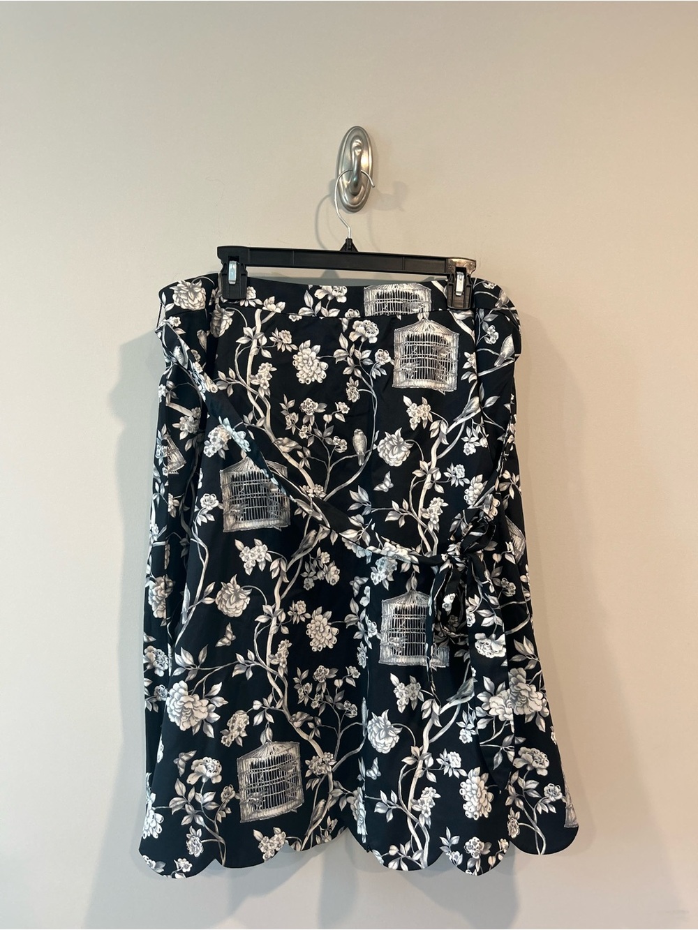 Talbots Black and White Floral Wrap Skirt with Birdcage Motif - Picture 1 of 3